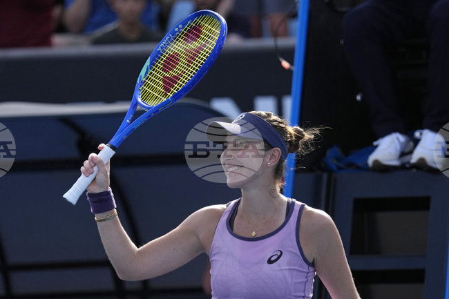 Бенчич и Пегула се класираха за втория кръг на сингъл на Откритото първенство на Австралия по тенис