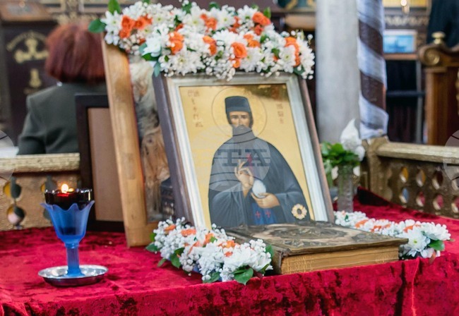 Иконата с чудотворните мощи на Свети Ефрем Нови ще бъде изложена за поклонение в Лом 