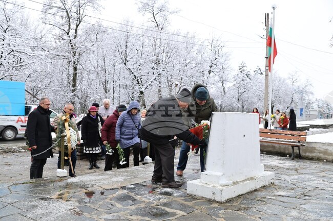 Сопот отбеляза 147 години от освобождението на града