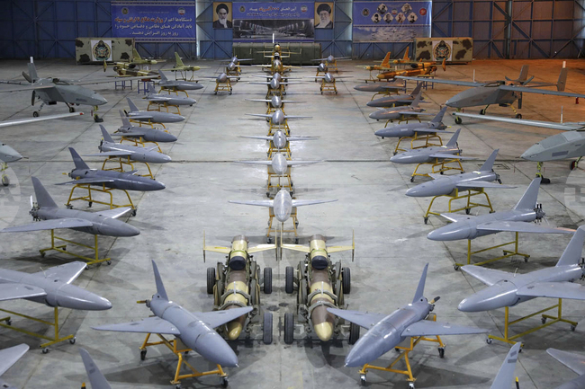 Иран изпрати два нови залпа от дронове срещу Израел