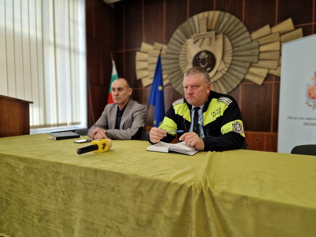 Мъжът, който загина, след като катастрофира на автомагистрала "Струма", е получил инфаркт докато е шофирал, съобщиха от полицията в Перник