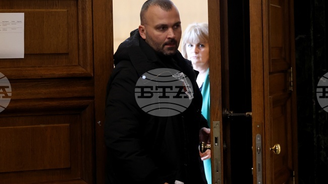 За няколко секунди си гледах в телефона, това е причината за катастрофата, каза пред съда Димитър Любенов, обвинен за тежко пътно произшествие през 2022 година, при което загина френски гражданин 