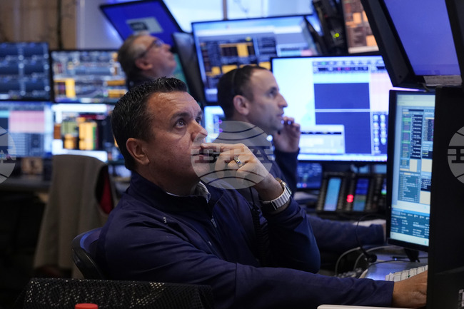 Уолстрийт откри с растеж след по-меки данни за цените на производител