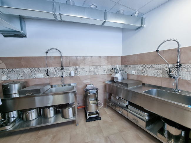 Близо 38 хиляди лева са инвестирани в ново оборудване за социалната трапезария в Болярово