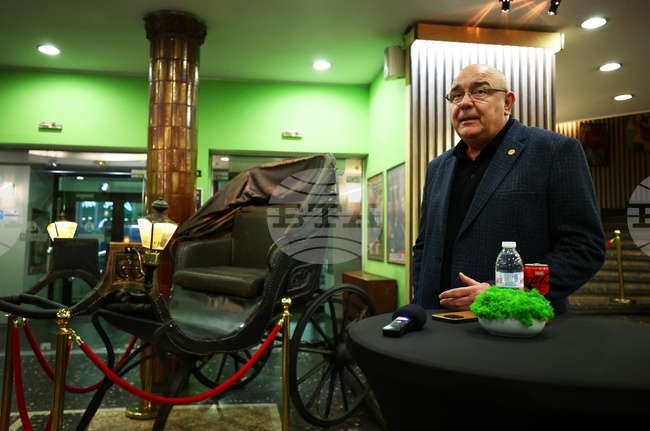 Сатиричен театър - конкурс