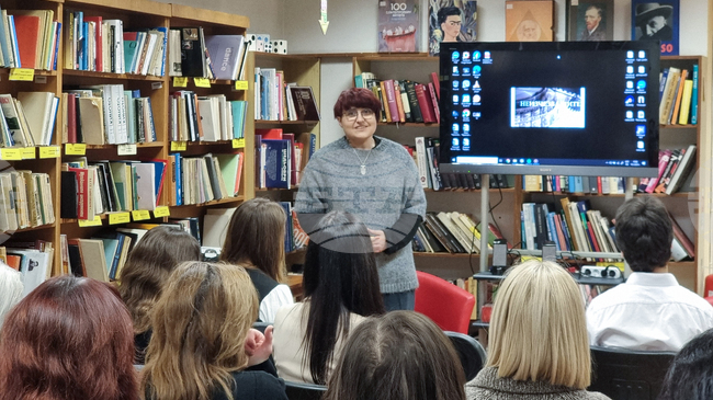 Възпитаници на школата „Братя Люмиер“ във Варна отбелязват Деня на българското кино с открит урок за актьорската професия