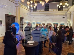 Откриване на изложбата „Непознатите земи“ в галерия Vivacom Art Hall. Снимка: Ваня Сухарова/БТА