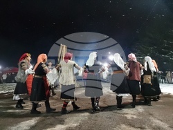 Село Пиперков чифлик - сурвакарски игри