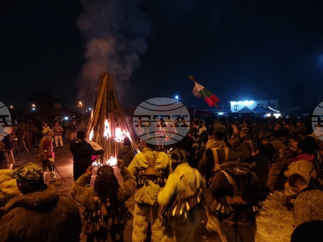 Село Пиперков чифлик - сурвакарски игри