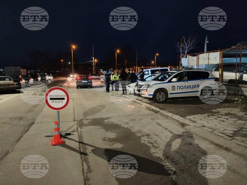 Двама души са задържани при специализирана операция на полицията в Сливенско