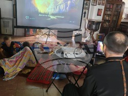 Прожекция на анимационен филм за десетте заповеди, които Бог дава на Моисей, организираха от църквата „Св. Георги Победоносец“ в Орландо