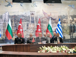 Турция - Истанбул - тристранна среща