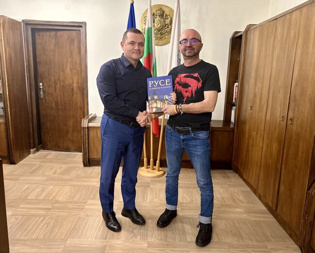 Кметът на Русе и спортистът Георги Пеев обсъдиха каузата за донорството