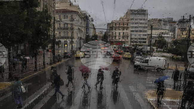 Буря с поройни дъждове предизвика наводнения в района на град Лариса в Централна Гърция