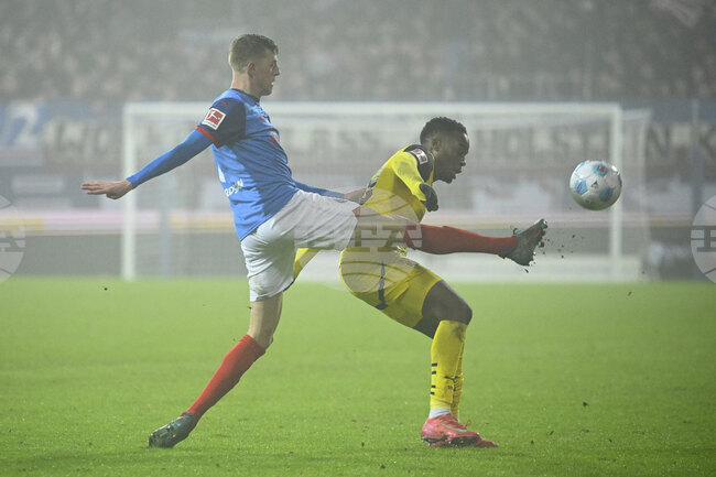 Холщайн Кил поднесе изненада с победа срещу Борусия Дортмунд в Бундеслигата