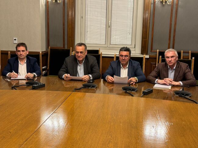 ПГ на "Демокрация, права и свободи“-ДПС ще осигури подкрепа за избора на правителство, пише в приложението към споразумението за мнозинство