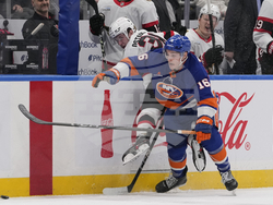 Senators Islanders Hockey