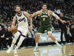 Kings Bucks Basketball