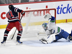 Canucks Jets Hockey