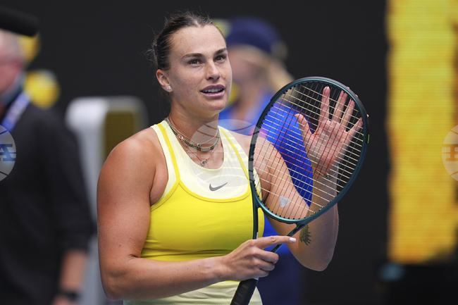 Защитаващата титлата си Сабаленка достигна до третия кръг на Откритото първенство на Австралия по тенис, финалистката от миналия сезон отпадна