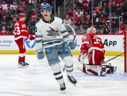 Sharks Red Wings Hockey