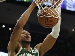 Kings Bucks Basketball