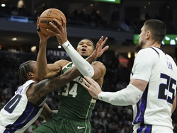 Kings Bucks Basketball