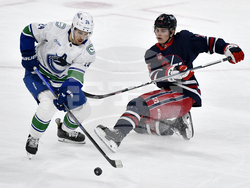 Canucks Jets Hockey
