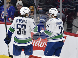 Canucks Jets Hockey