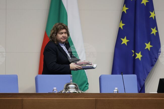 Наталия Киселова е внесла проекти на решения за сваляне имунитета на Лена Бориславова, Джейхан Ибрямов и Марио Рангелов
