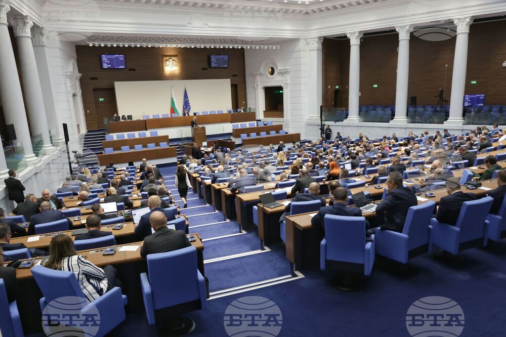 Парламентът удължи заседанието си до приемането на промените в Закона за съдебната власт и на законопроекта за приходите и разходите през 2025 г.