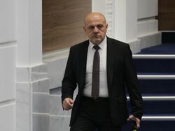 Парламент - заседание - Томислав Дончев