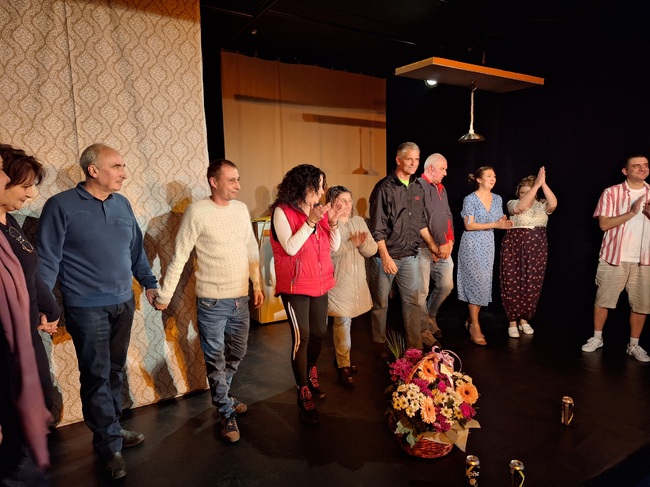 Публиката посрещна с възторг "Хладилникът" на Драматичния театър в Ловеч