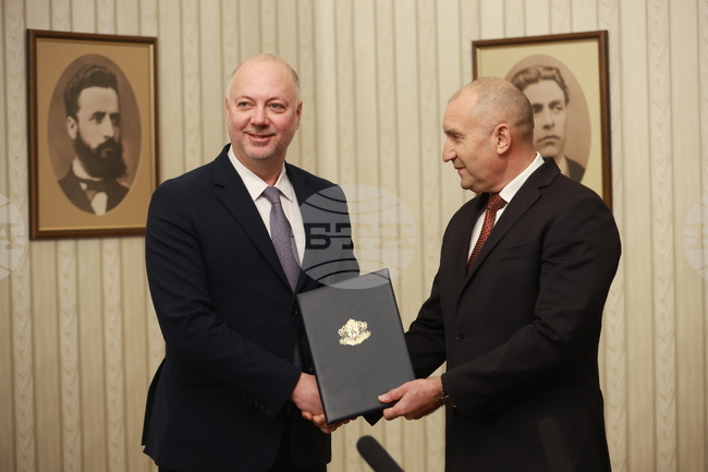 Още днес президентът Румен Радев ще издаде указ с предложение за избирането на Росен Желязков за министър-председател