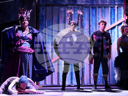 Варна - Премиера на комедията "Муа у тупан"