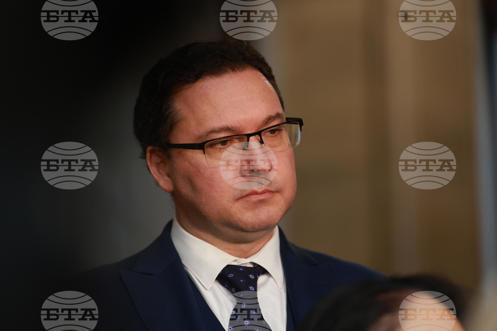 Лидерът ни отстъпи от заявката за министърпредседателския пост, това е огромен компромис, каза Даниел Митов 