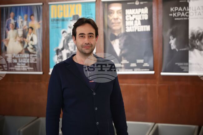 Бургас - Драматичен театър „Адриана Будевска” - Иля Пепеланов