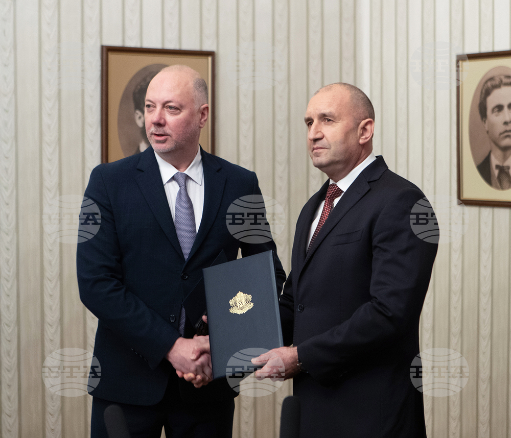 Президентът Радев: За управление не е достатъчно правителството да е редовно, а да е компетентно и подчинено изцяло на обществения интерес