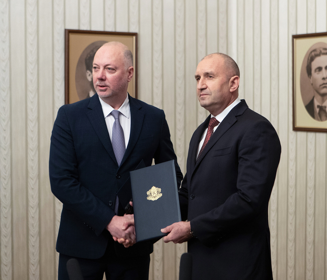 Президентът Радев: За управление не е достатъчно правителството да е редовно, а да е компетентно и подчинено изцяло на обществения интерес