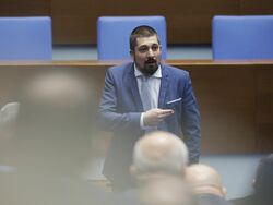 Парламент - заседание - Светослав Тодоров