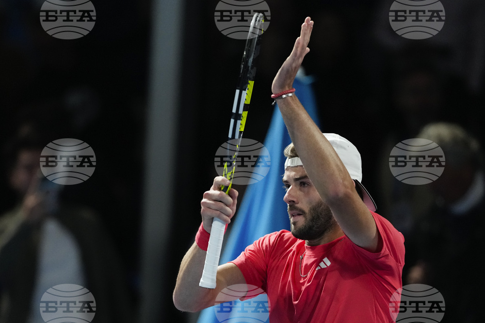 Квалификант ще бъде съперник на водача в схемата Александър Зверев във втория кръг на турнира по тенис от сериите "Мастърс" в Маями