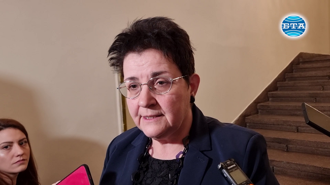 Надявам се много скоро да бъде взето решение за присъединяването на България към еврозоната, заяви вицепремиерът Людмила Петкова