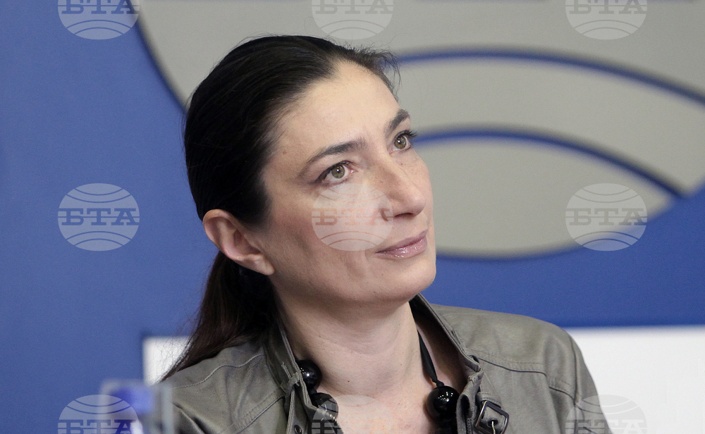 Снежина Петрова - актриса