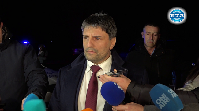  Двама души са загинали, а шестима други са пострадали при катастрофата между два товарни влака край София, съобщи главен комисар Любомир Николов