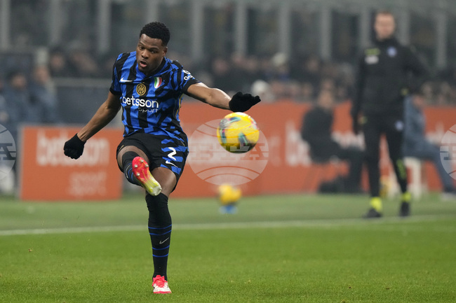 Дензъл Дъмфрис и Пьотр Желински подновиха тренировки със съотборниците си от Интер