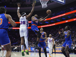 Knicks 76ers Basketball