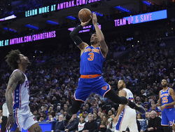 Knicks 76ers Basketball
