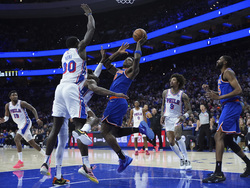 Knicks 76ers Basketball