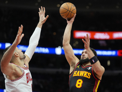 Hawks Bulls Basketball