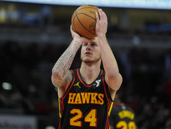 Hawks Bulls Basketball